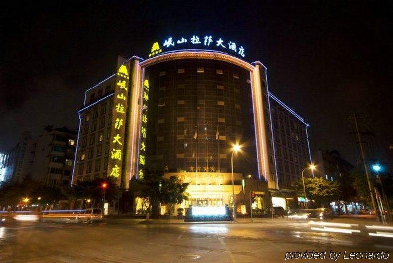Minshan Lhasa Grand Hotel 청두 외부 사진
